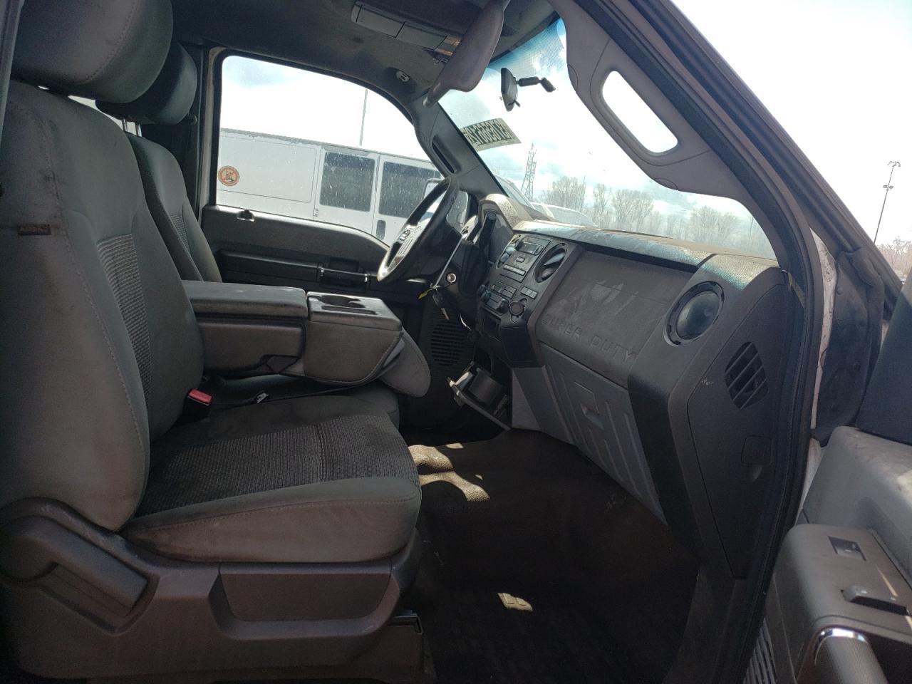 Photo 5 from auction – 2011 FORD F250 SUPER with VIN 1FT7X2B60BEA85628
