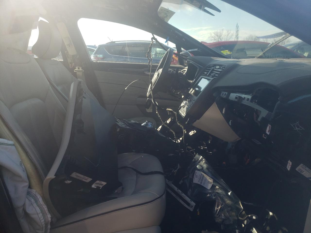 Photo 5 from auction – 2017 FORD FUSION TIT with VIN 3FA6P0D9XHR334942