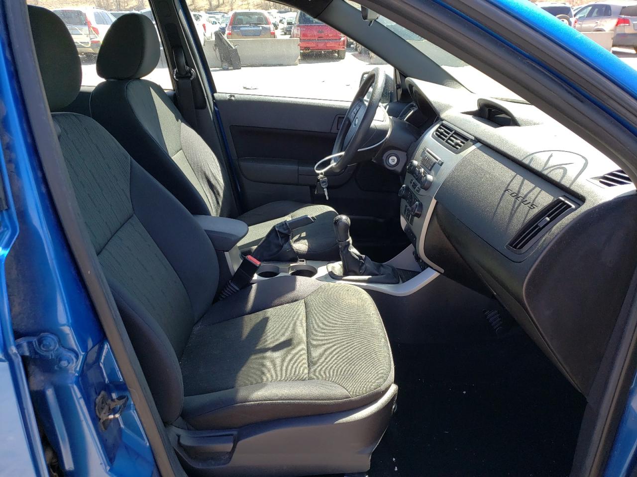 Photo 5 from auction – 2011 FORD FOCUS SE with VIN 1FAHP3FN9BW112532
