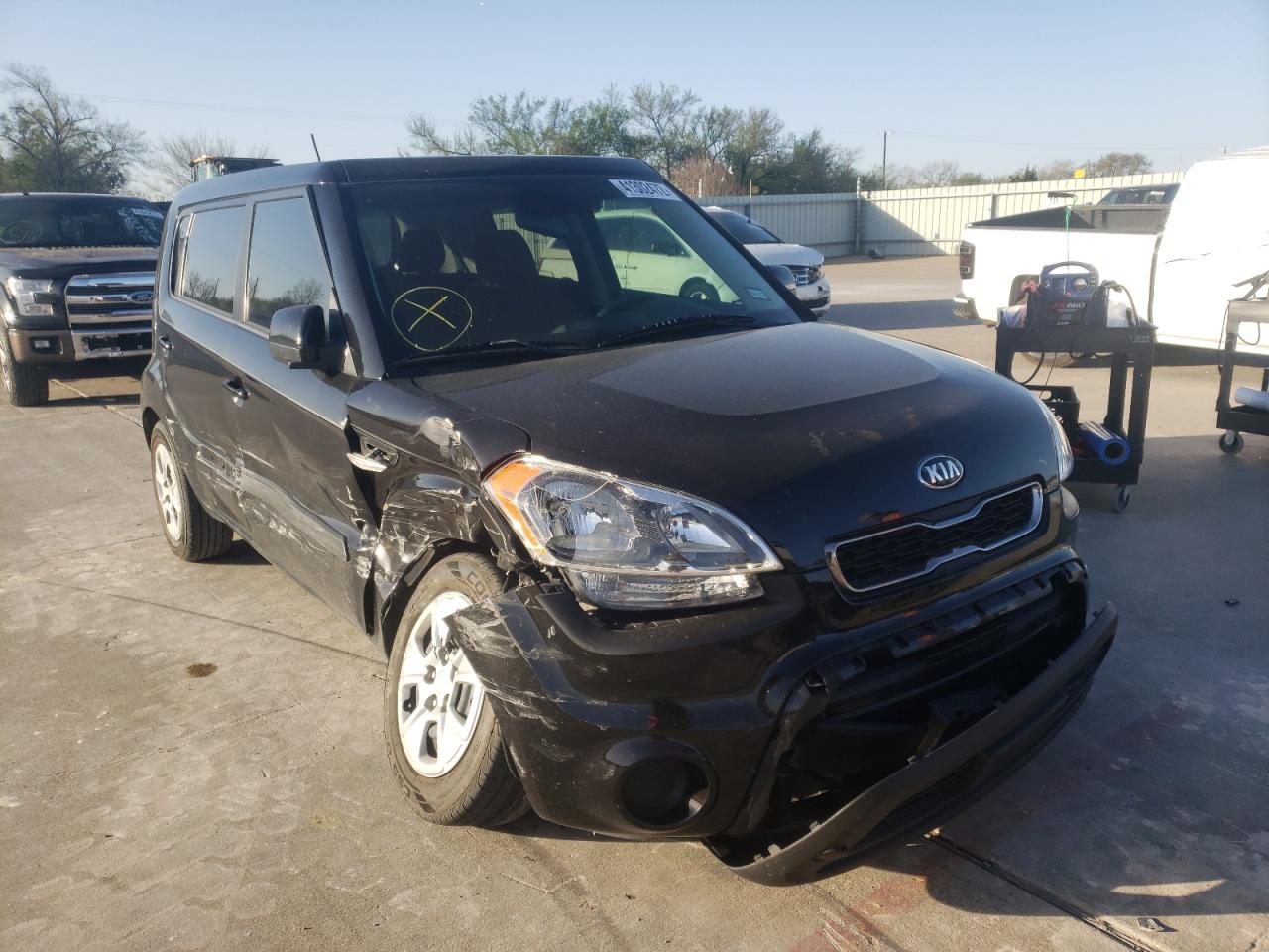 KIA SOUL 2013 with VIN KNDJT2A52D7533143 - Photo from auction
