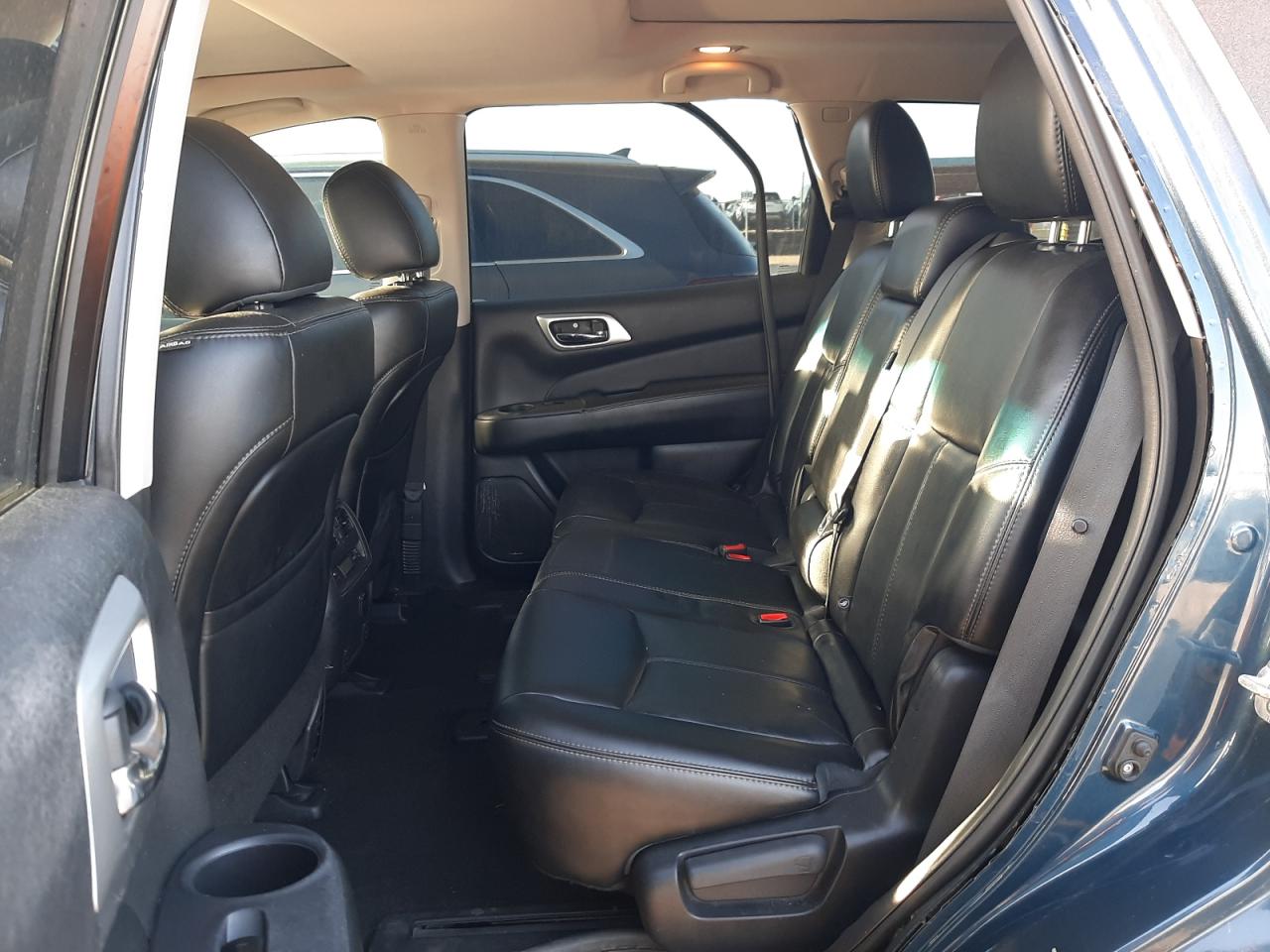 Фото 6 с аукциона – 2015 NISSAN PATHFINDER с VIN 5N1AR2MN4FC600616