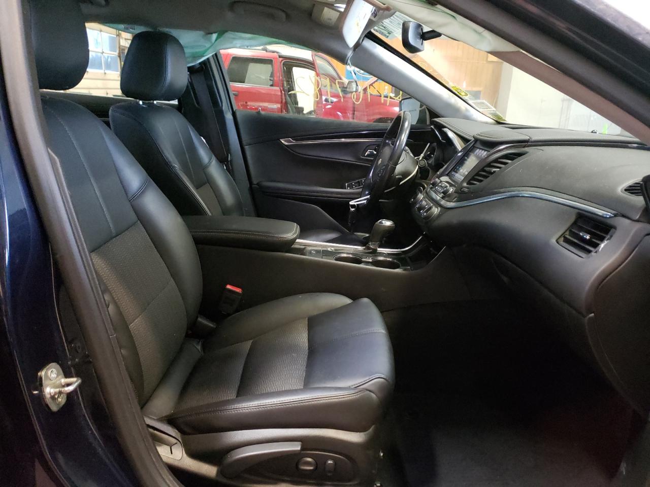 Photo 5 from auction – 2017 CHEVROLET IMPALA LT with VIN 2G1105S35H9133310