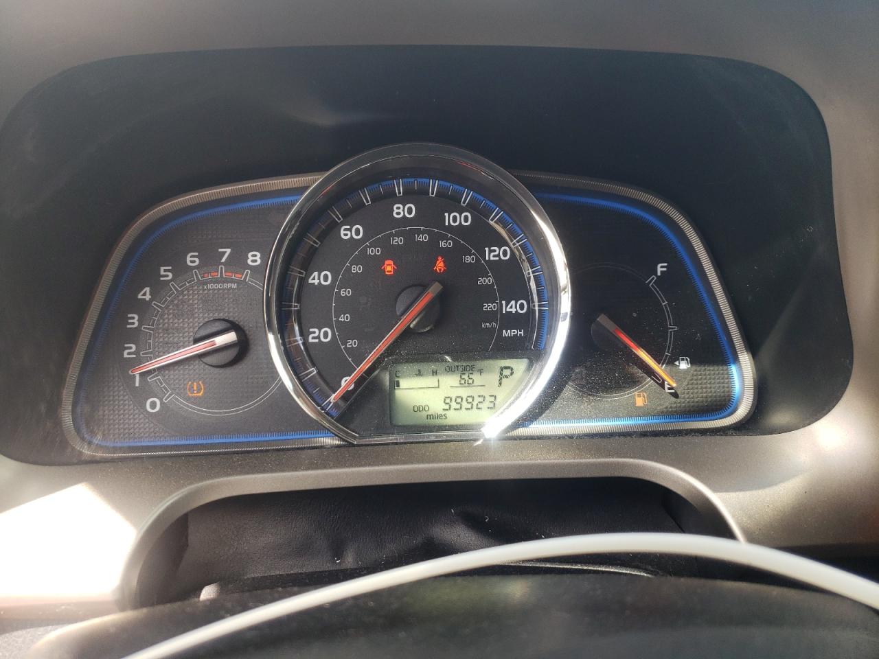 Photo 8 from auction – 2014 TOYOTA RAV4 LIMIT with VIN JTMYFREV1EJ017627
