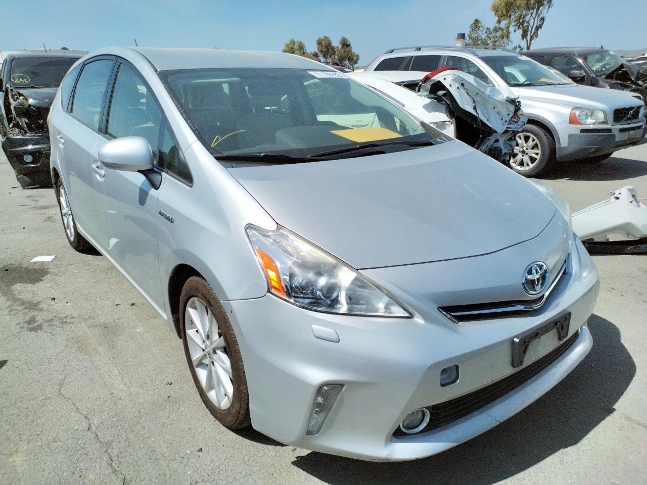 TOYOTA PRIUS V 2012 with VIN JTDZN3EU8C3132318 - Photo from auction