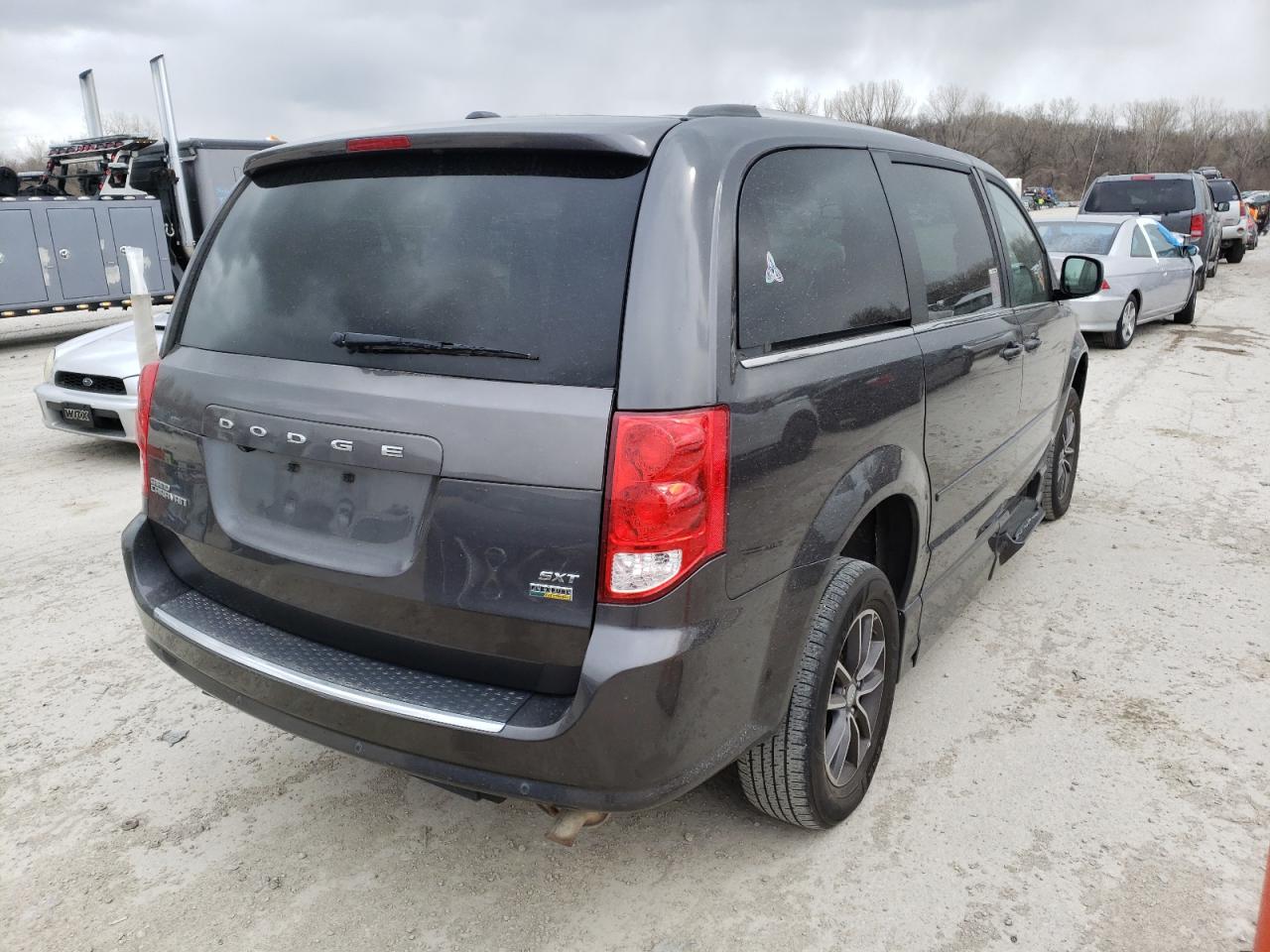 Photo 4 from auction – 2017 DODGE GRAND CARA with VIN 2C7WDGCG2HR741027