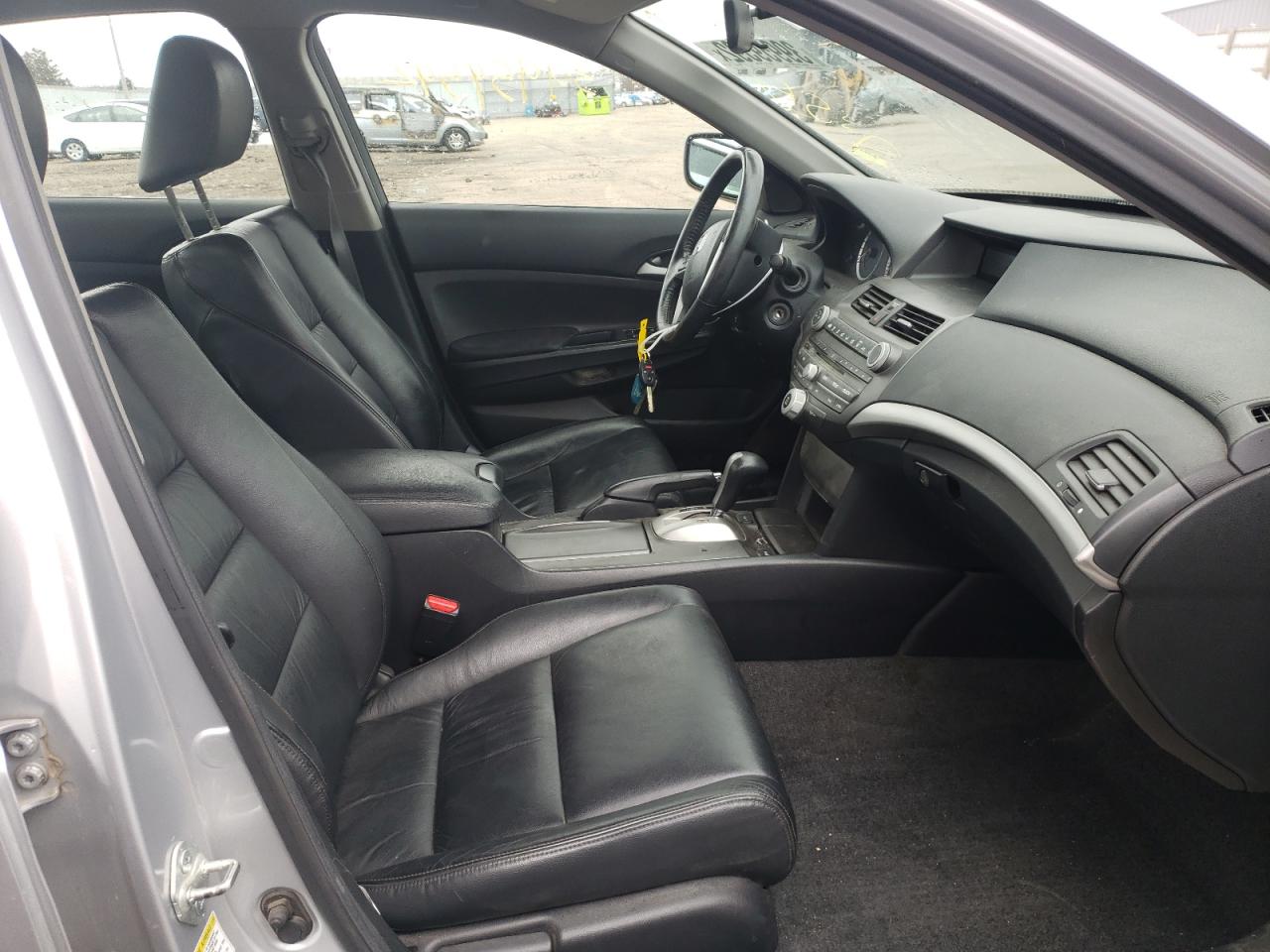 Photo 5 from auction – 2011 HONDA ACCORD se with VIN 1HGCP2F65BA023711