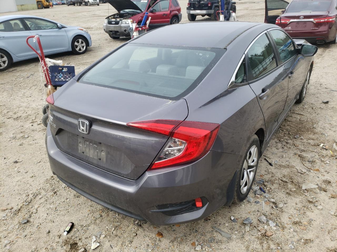 Photo 4 from auction – 2017 HONDA CIVIC LX with VIN 19XFC2F53HE015773