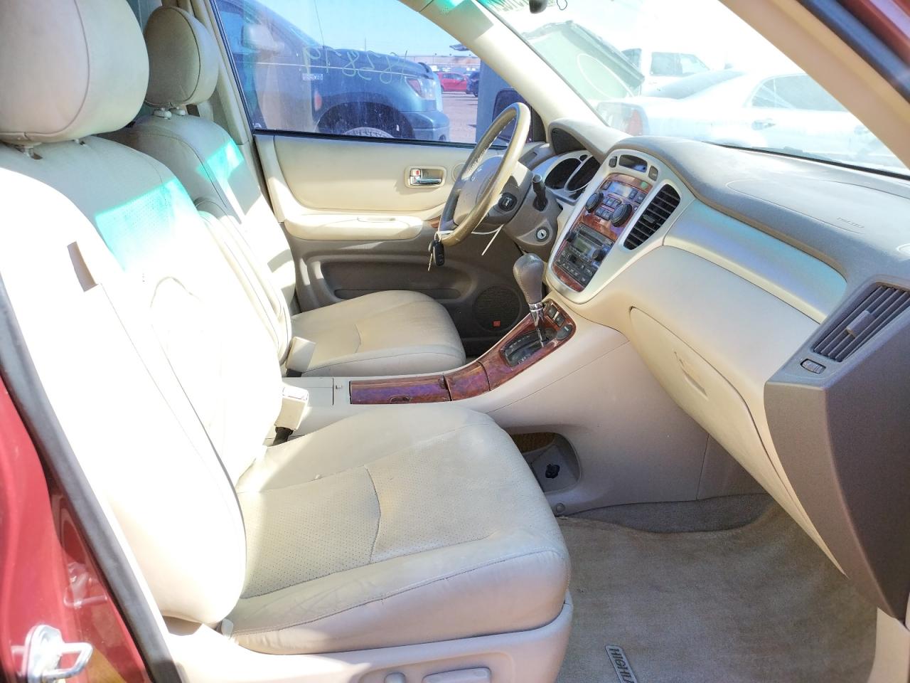 Photo 5 from auction – 2005 TOYOTA HIGHLANDER with VIN JTEEP21A350114985