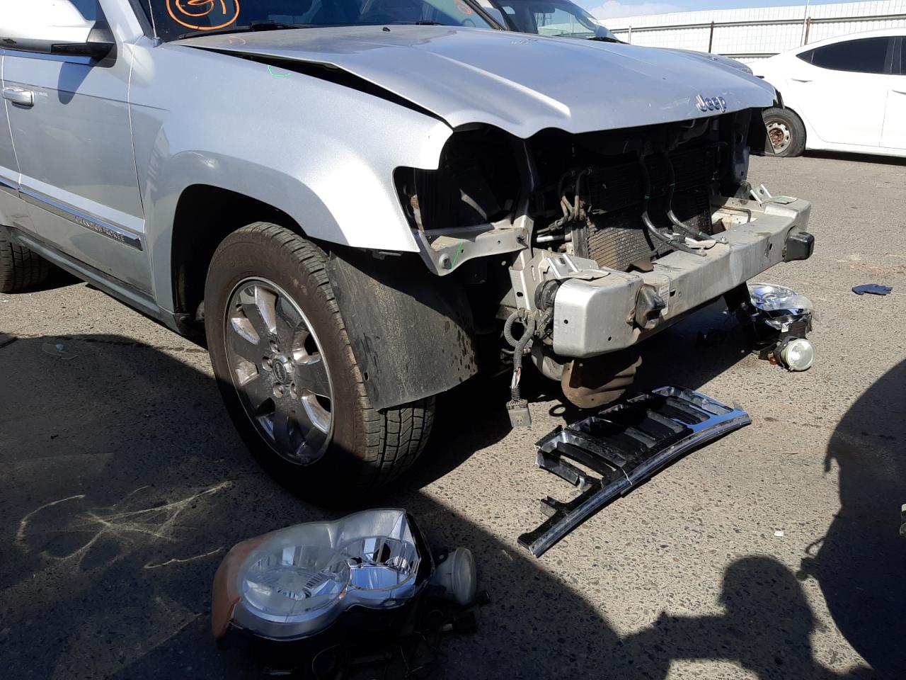 Photo 9 from auction – 2008 JEEP GRAND CHER with VIN 1J8HS58288C217699