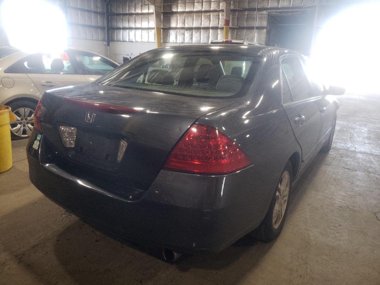 Photo 4 from auction – 2007 HONDA ACCORD SE with VIN JHMCM56347C024695