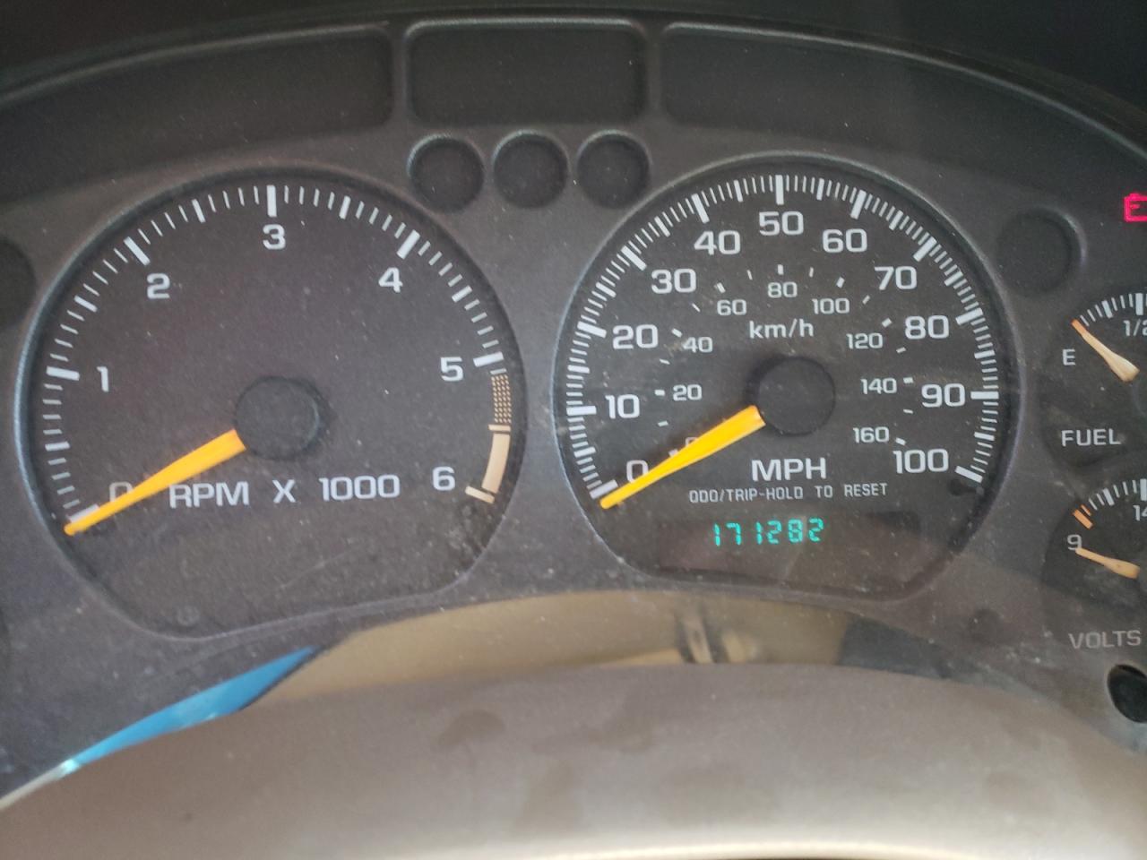Photo 8 from auction – 2000 GMC JIMMY / EN with VIN 1GKDT13W2Y2363385
