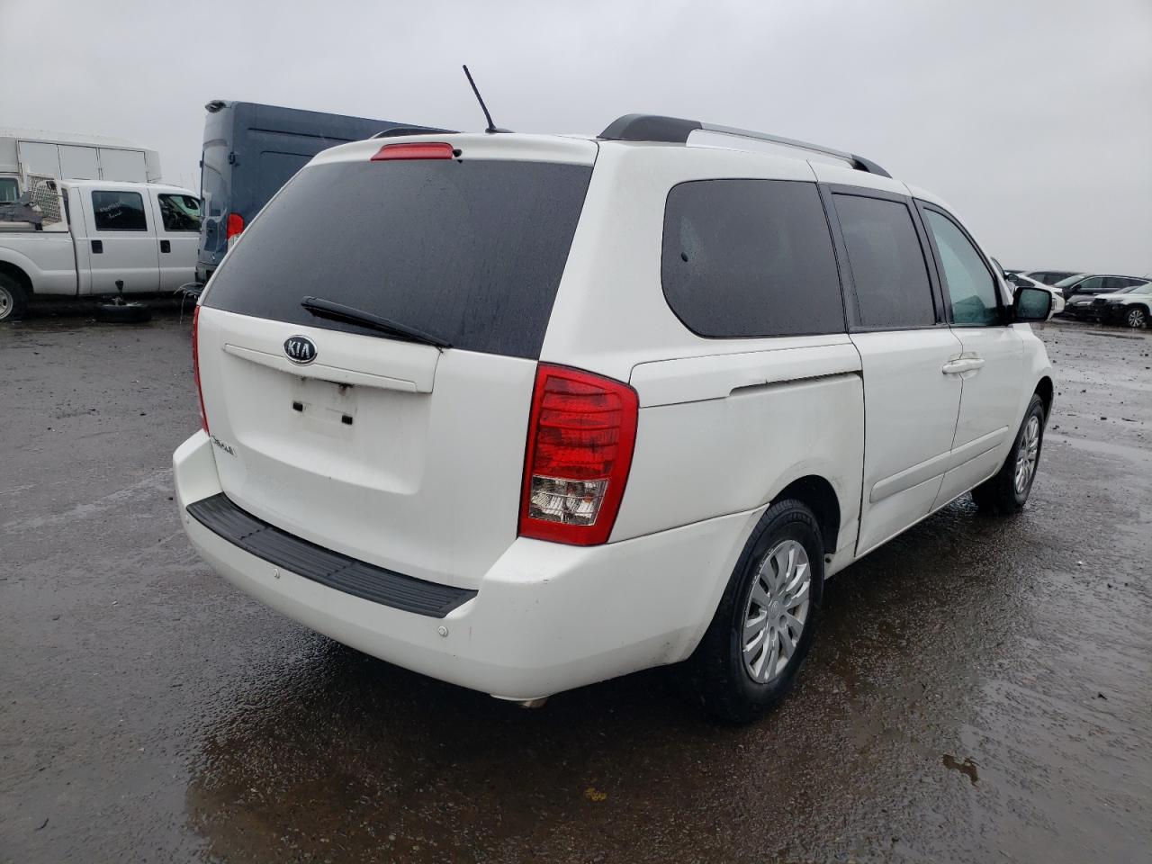 Photo 4 from auction – 2012 KIA SEDONA LX with VIN KNDMG4C77C6453238