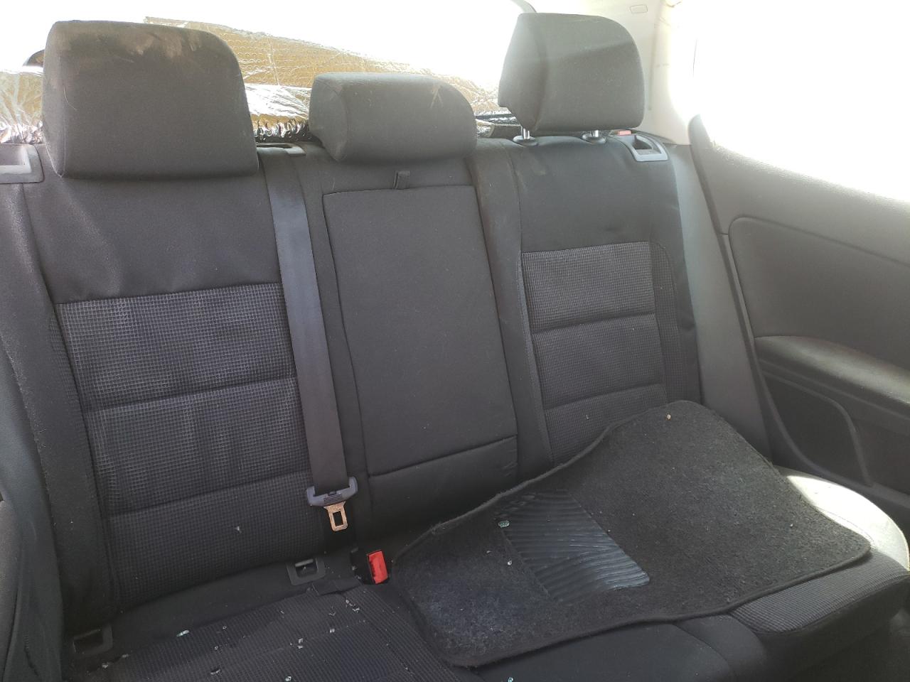 Photo 6 from auction – 2012 VOLKSWAGEN GOLF with VIN WVWAB7AJ9CW297947