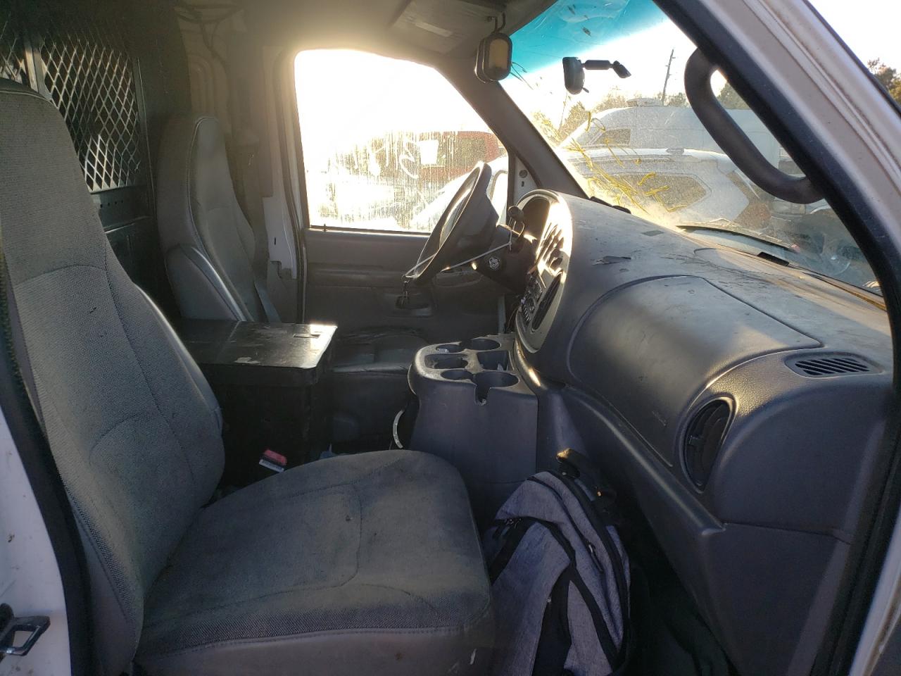 Photo 5 from auction – 2002 FORD ECONOLINE with VIN 1FTNE24L02HB78227