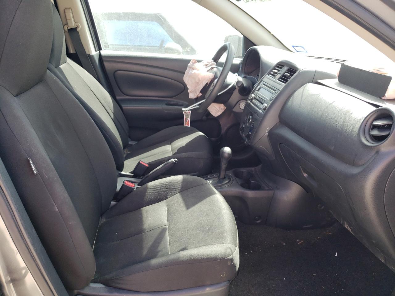 Foto 5 de la subasta – 2016 NISSAN VERSA S con VIN 3N1CN7AP2GL837089
