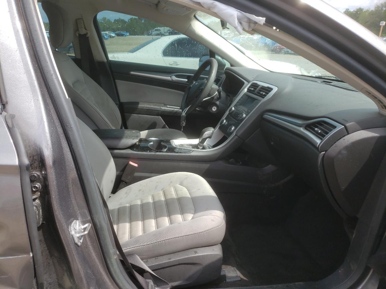 Photo 5 from auction – 2014 FORD FUSION S with VIN 3FA6P0G74ER387173
