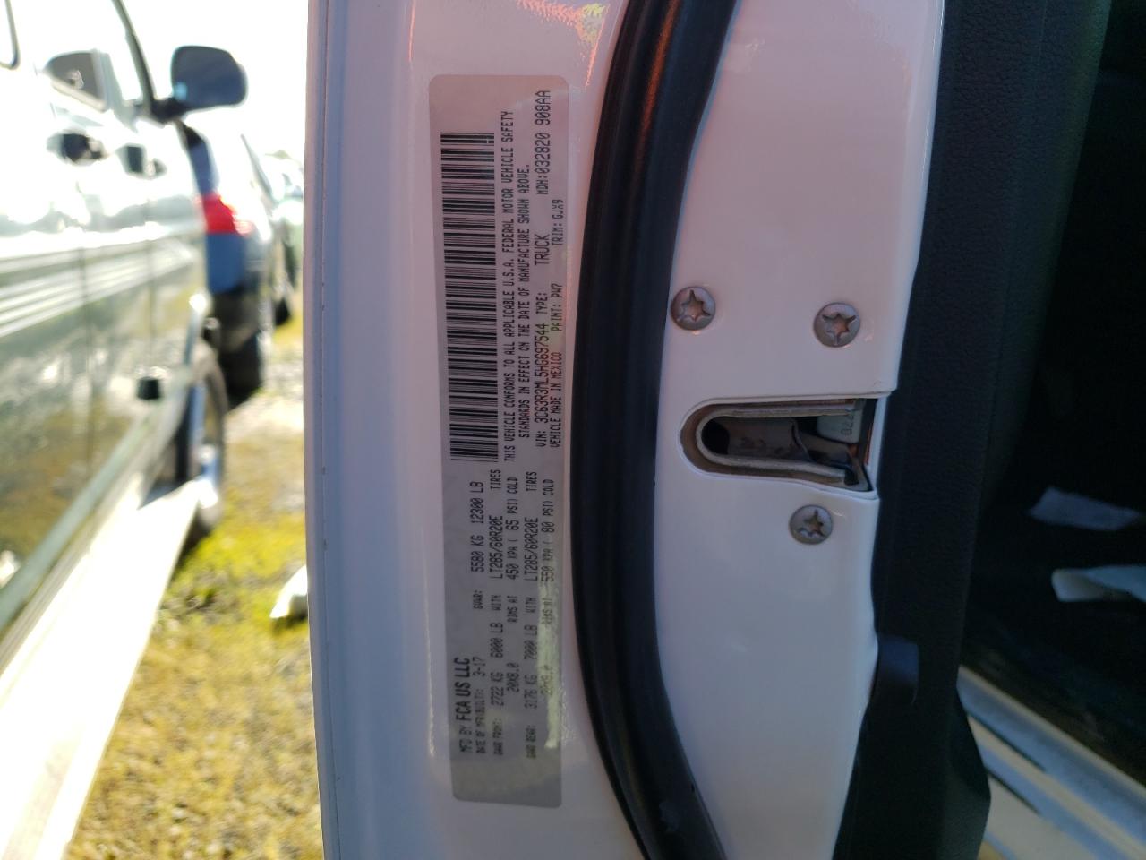 Photo 10 from auction – 2017 RAM 3500 LARAM with VIN 3C63R3ML5HG697544