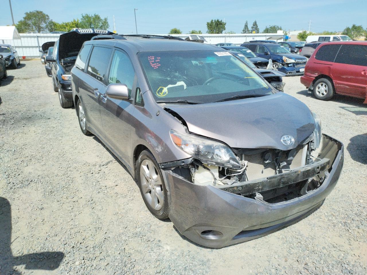 Photo 1 from auction – 2013 TOYOTA SIENNA SPO with VIN 5TDXK3DC2DS306019