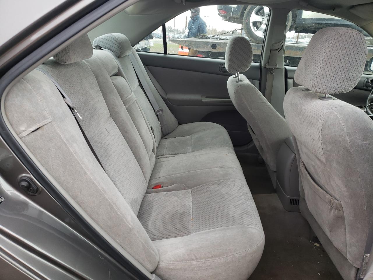 Photo 18 from auction – 2004 TOYOTA CAMRY LE with VIN 4T1BE32K84U918518