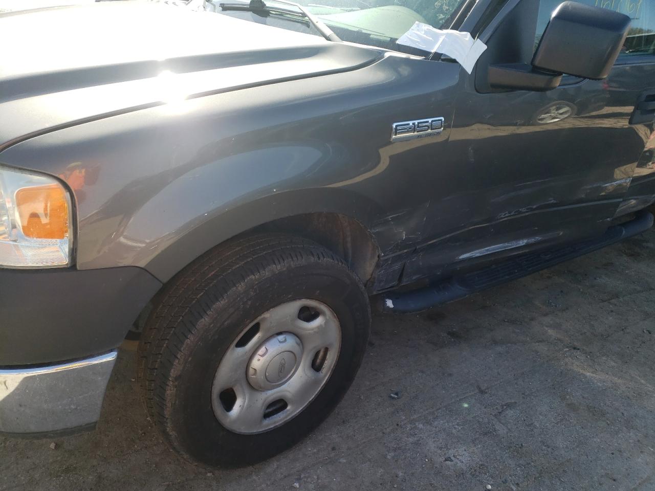 Photo 9 from auction – 2005 FORD F150 with VIN 1FTRX12W85FA38333