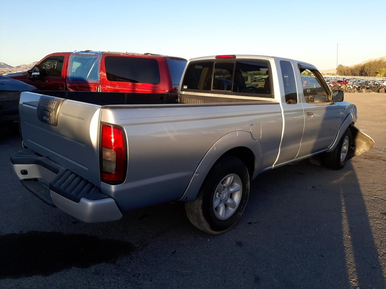 Photo 4 from auction – 2001 NISSAN FRONTIER K with VIN 1N6DD26S41C380385