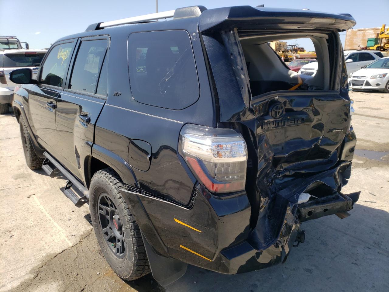 Photo 3 from auction – 2019 TOYOTA 4RUNNER SR with VIN JTEBU5JR8K5657671