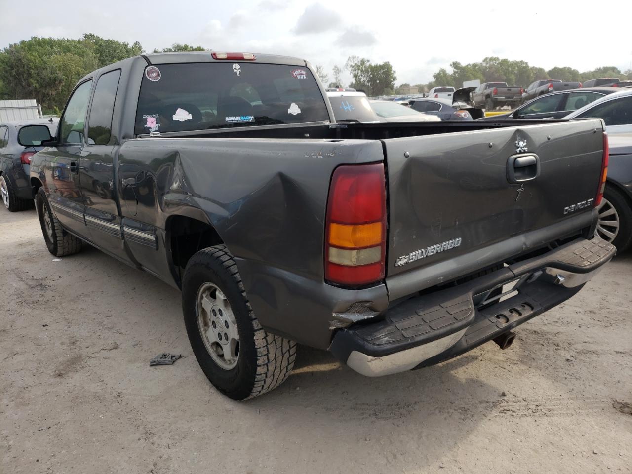 Photo 3 from auction – 2000 CHEVROLET SILVERADO with VIN 1GCEC19TXYZ144372