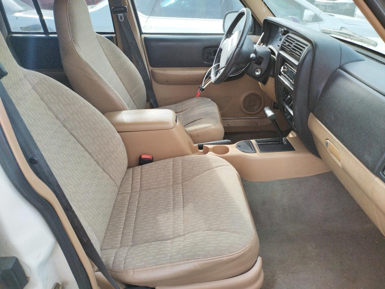 Photo 5 from auction – 2000 JEEP CHEROKEE S with VIN 1J4FT48S6YL170849