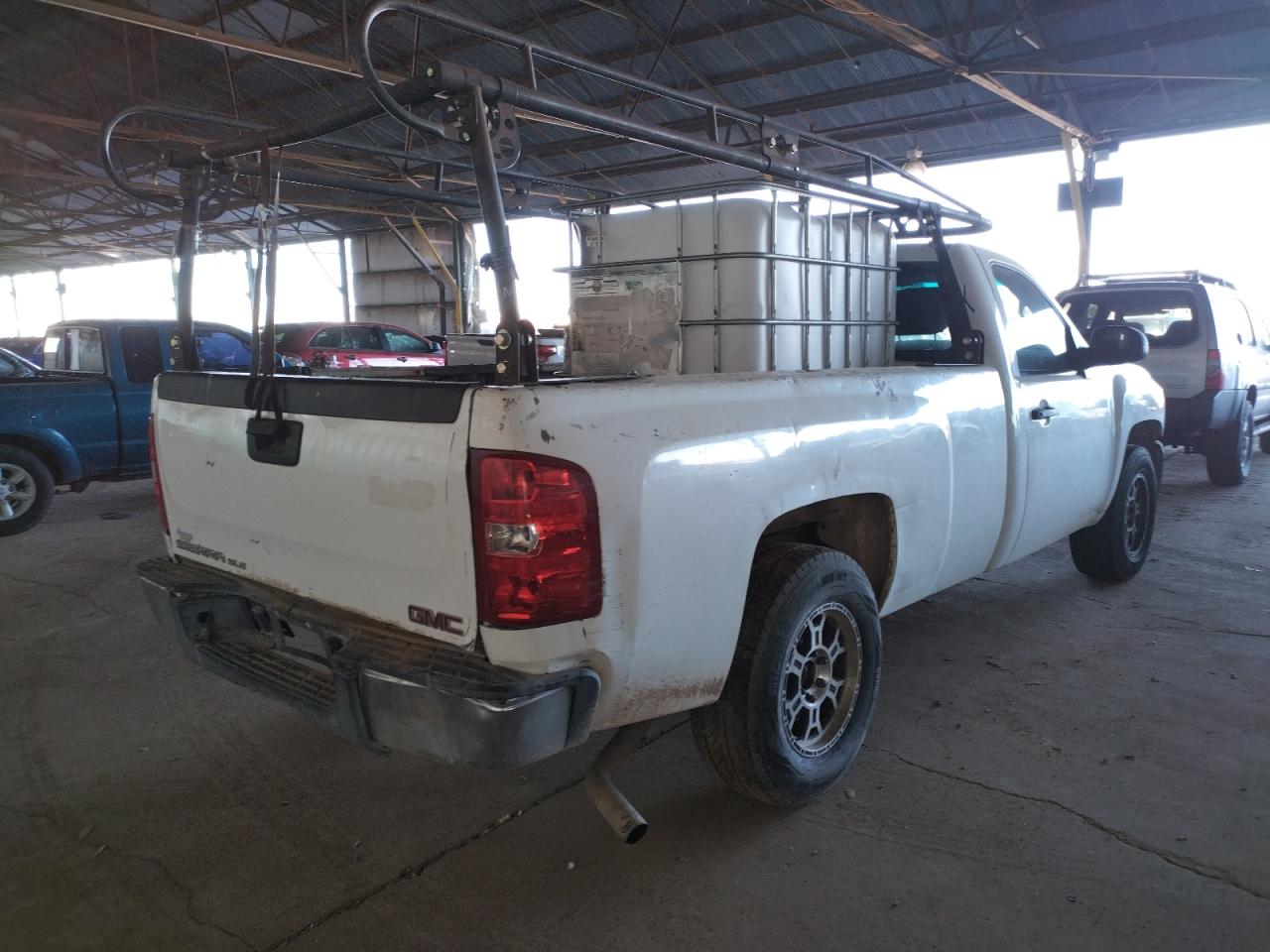 Photo 4 from auction – 2008 CHEVROLET SILVERADO with VIN 1GCEC14X68Z298314