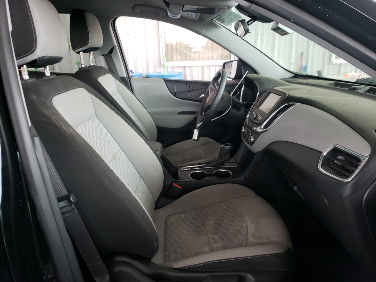 Photo 5 from auction – 2018 CHEVROLET EQUINOX LT with VIN 2GNAXJEV5J6229364