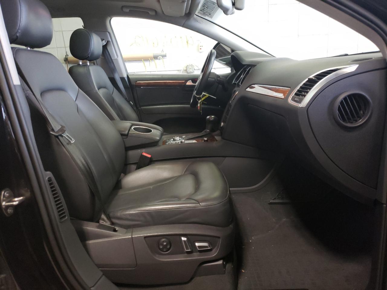 Photo 5 from auction – 2015 AUDI Q7 PREMIUM with VIN WA1LGAFE0FD026255