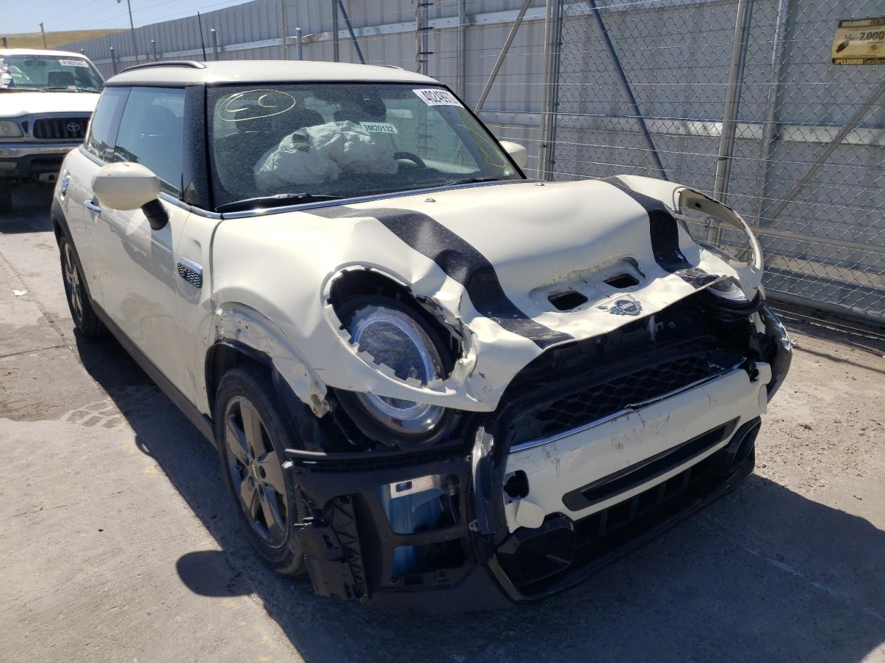 MINI COOPER S 2022 with VIN WMW53DH09N2R11266 - Photo from auction
