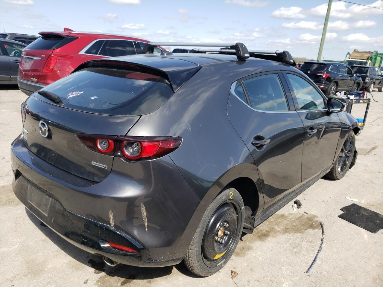 Photo 4 from auction – 2019 MAZDA 3 PREMIUM with VIN JM1BPANM9K1140633