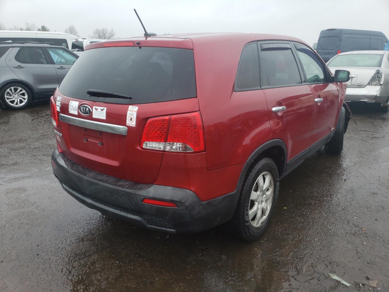 Photo 4 from auction – 2011 KIA SORENTO BA with VIN 5XYKTCA11BG009943