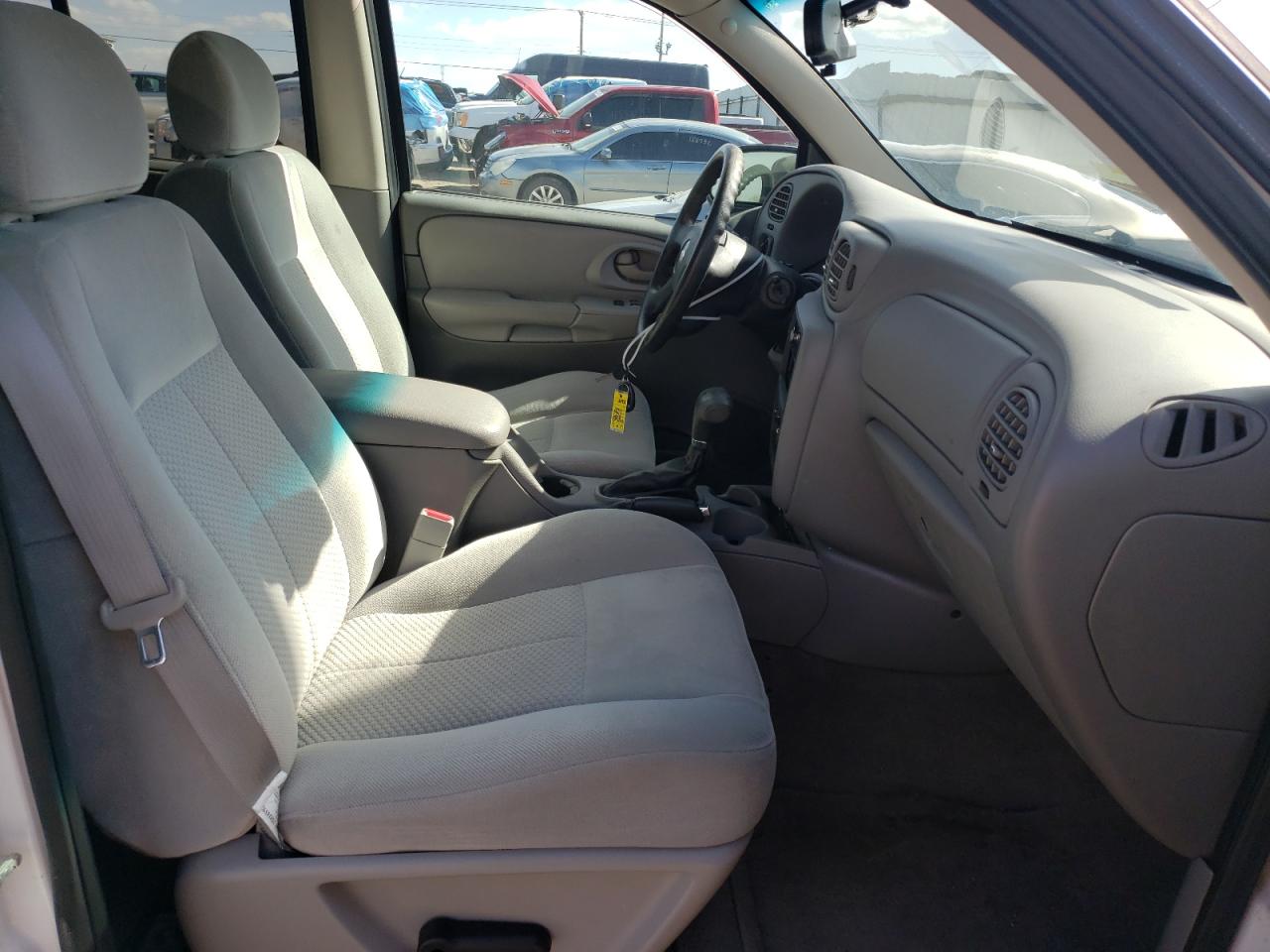 Photo 5 from auction – 2009 CHEVROLET TRAILBLAZE with VIN 1GNDT33S592130095