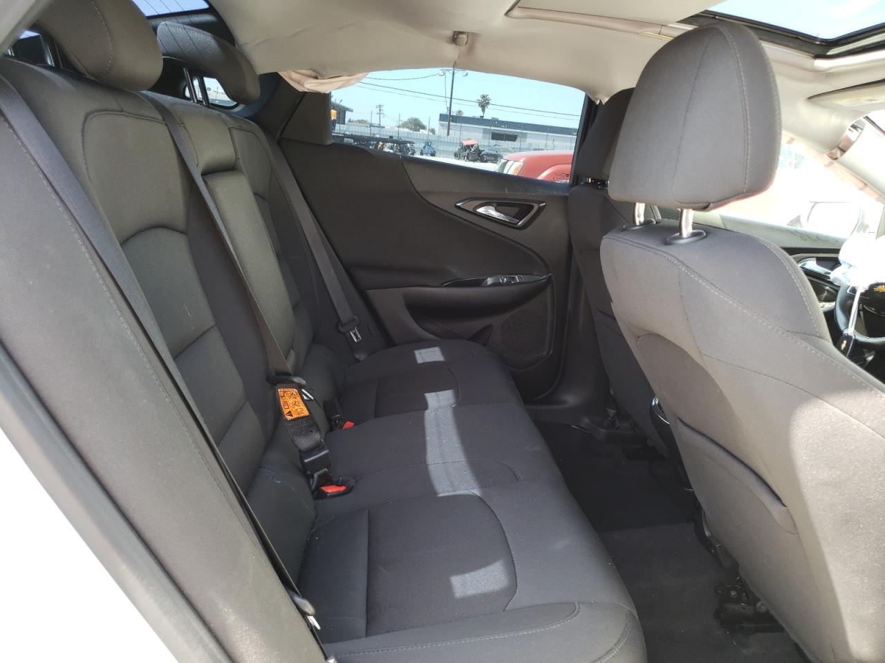 Photo 6 from auction – 2016 CHEVROLET MALIBU LT with VIN 1G1ZE5ST9GF311892