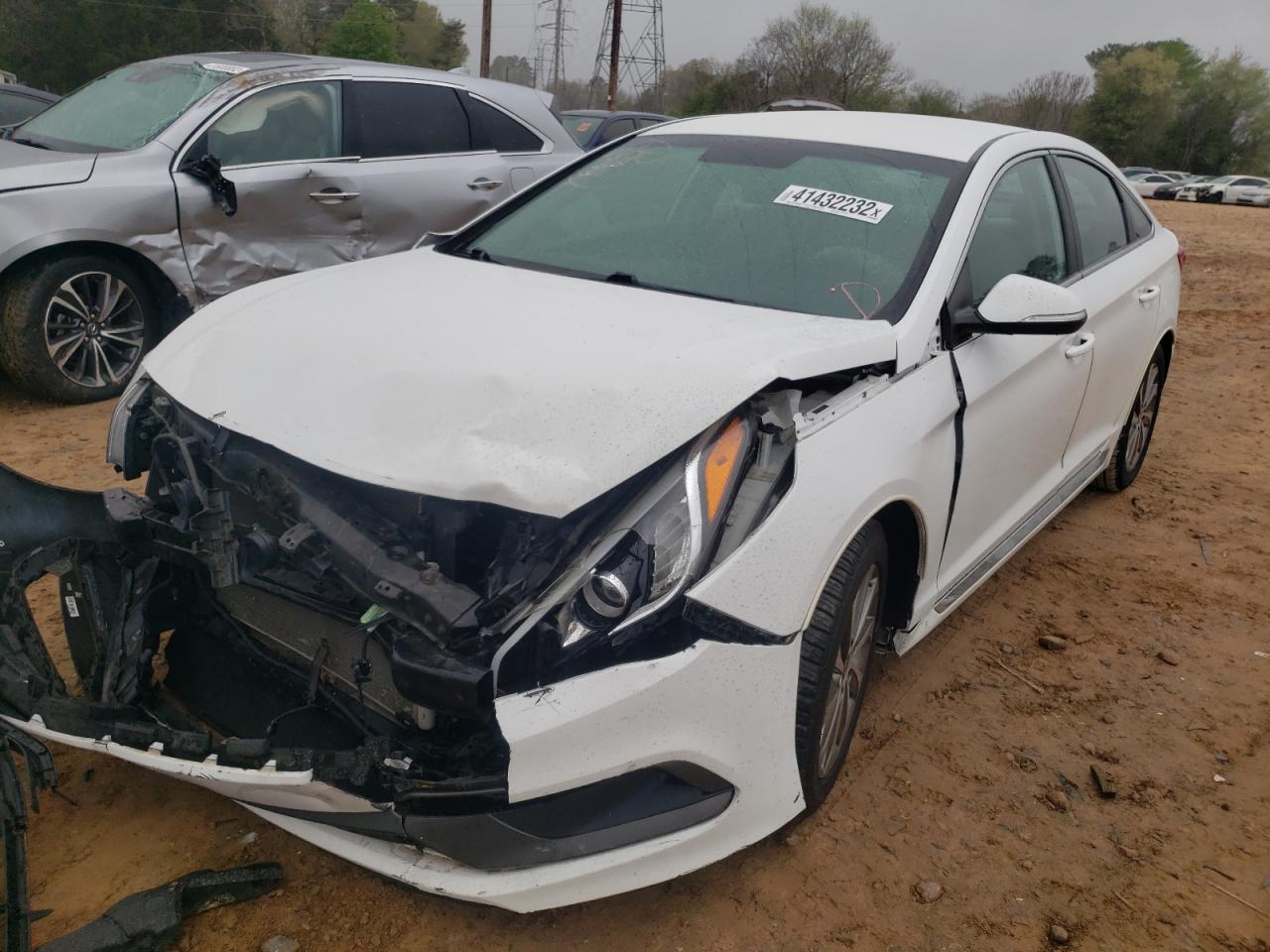 Photo 2 from auction – 2016 HYUNDAI SONATA SPO with VIN 5NPE34AF8GH433182