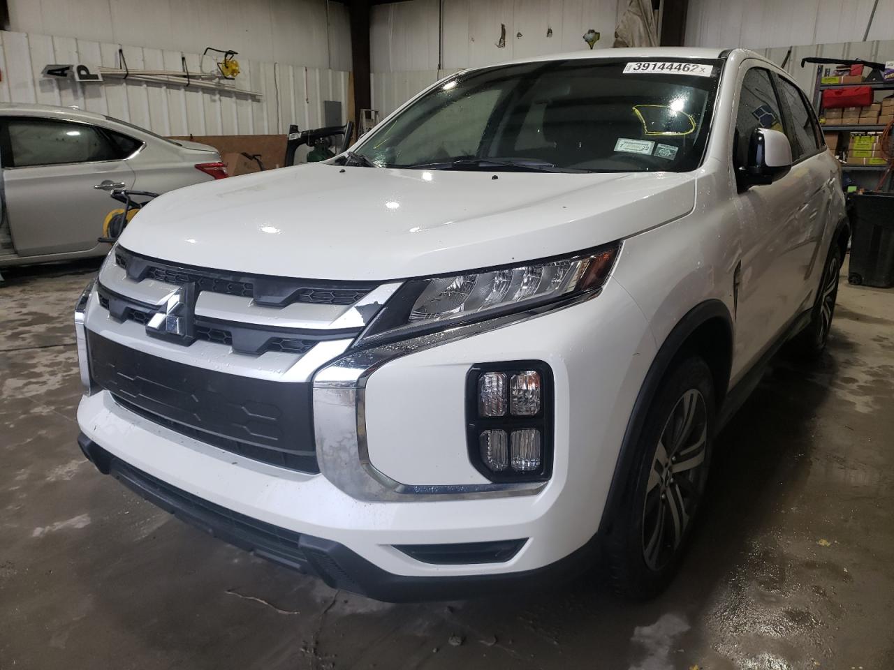 Photo 2 from auction – 2020 MITSUBISHI OUTLANDER with VIN JA4AR3AU3LU006833