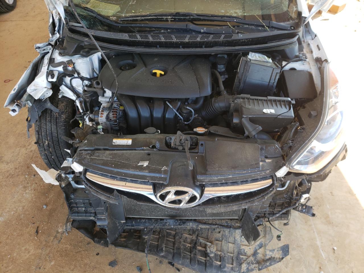 Photo 7 from auction – 2013 HYUNDAI ELANTRA GL with VIN 5NPDH4AE4DH166154