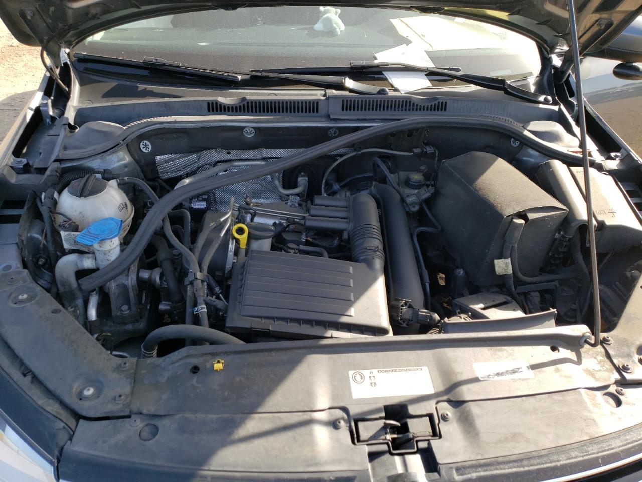 Photo 7 from auction – 2017 VOLKSWAGEN JETTA S with VIN 3VW2B7AJXHM357498