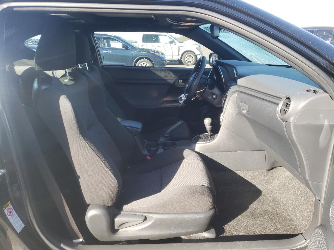 Photo 5 from auction – 2012 TOYOTA SCION TC with VIN JTKJF5C79C3029808