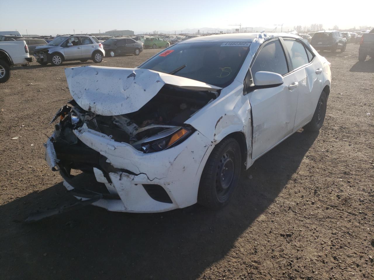 Photo 2 from auction – 2014 TOYOTA COROLLA L with VIN 5YFBURHE3EP085236