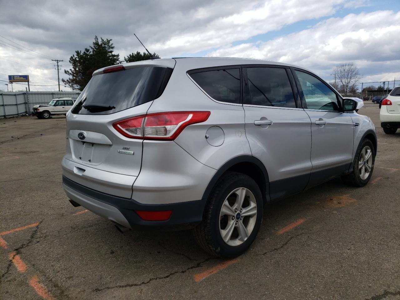 Photo 4 from auction – 2016 FORD ESCAPE SE with VIN 1FMCU0GX6GUA43809
