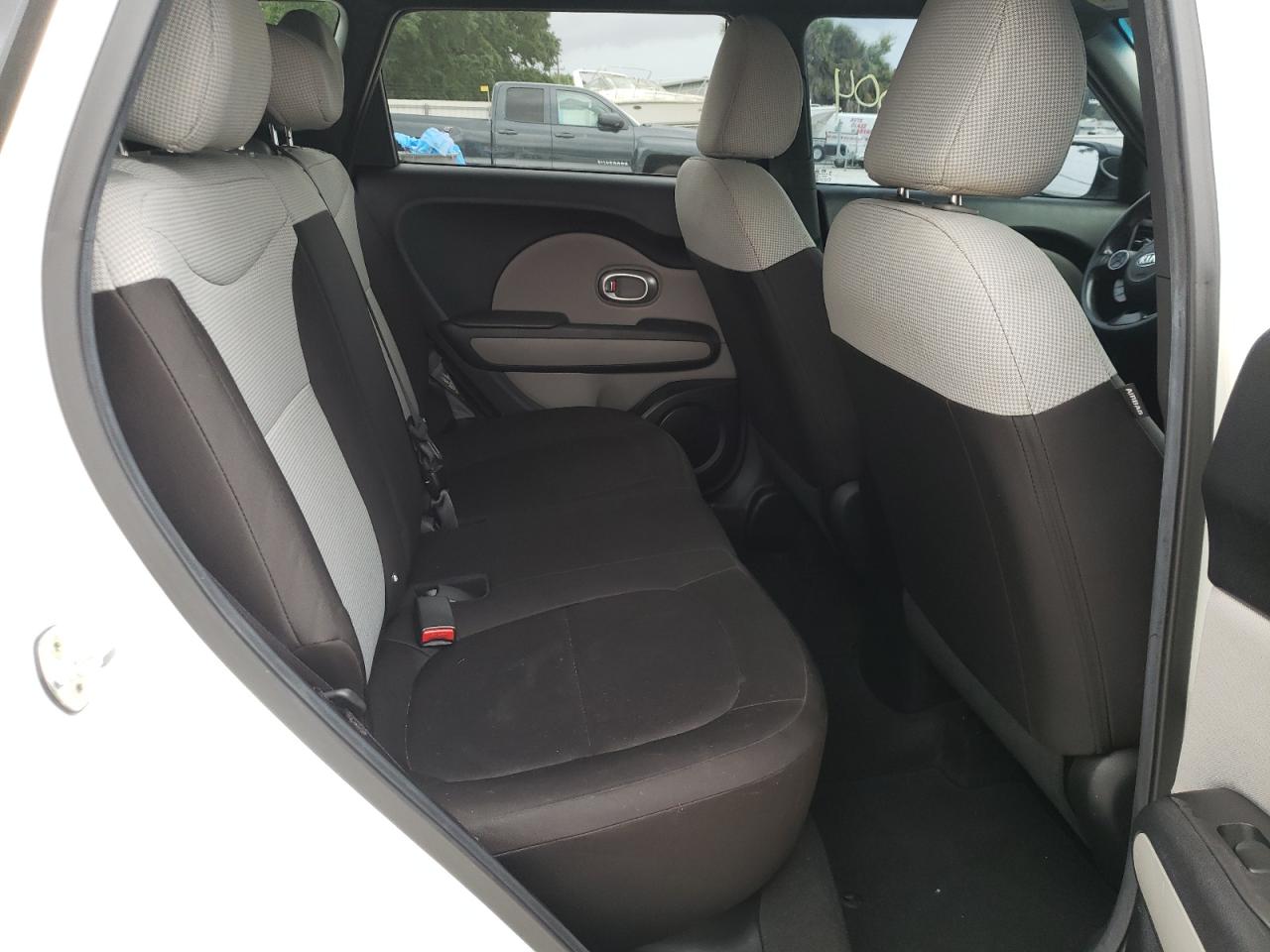 Photo 6 from auction – 2016 KIA SOUL with VIN KNDJN2A26G7403452