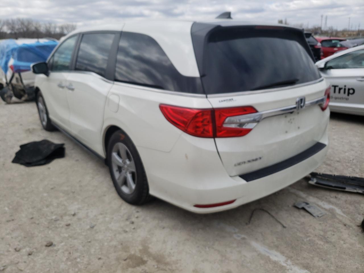 Photo 3 from auction – 2018 HONDA ODYSSEY EX with VIN 5FNRL6H56JB013873