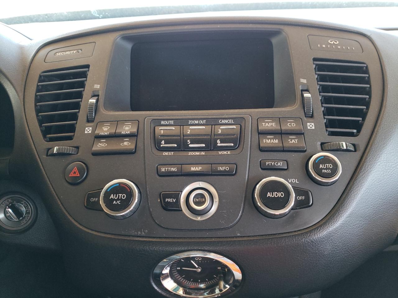 Photo 9 from auction – 2005 INFINITI Q45 with VIN JNKBF01A55M100138