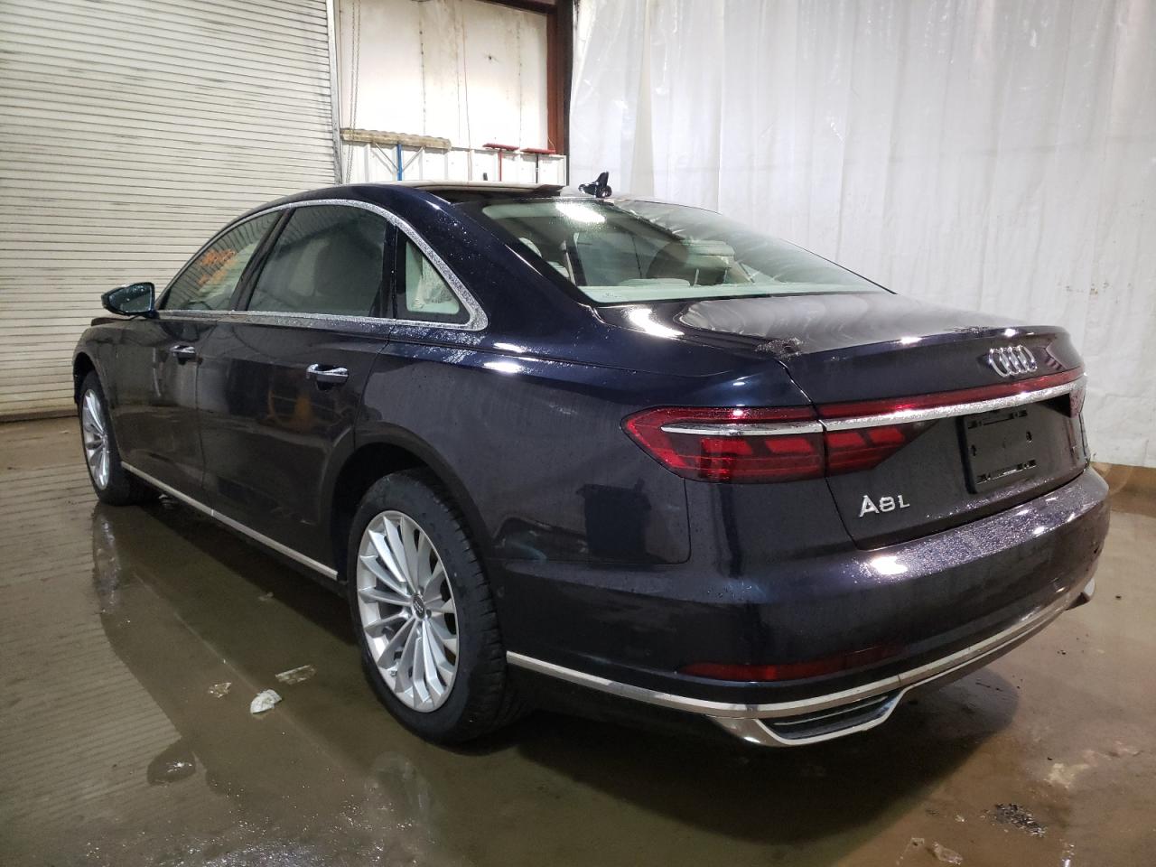 Photo 3 from auction – 2020 AUDI A8 L with VIN WAU8EAF85LN014018