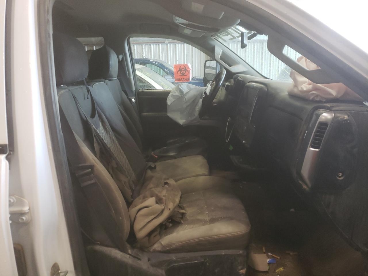 Photo 5 from auction – 2017 CHEVROLET SILVERADO with VIN 1GC2KZEG3HZ156232
