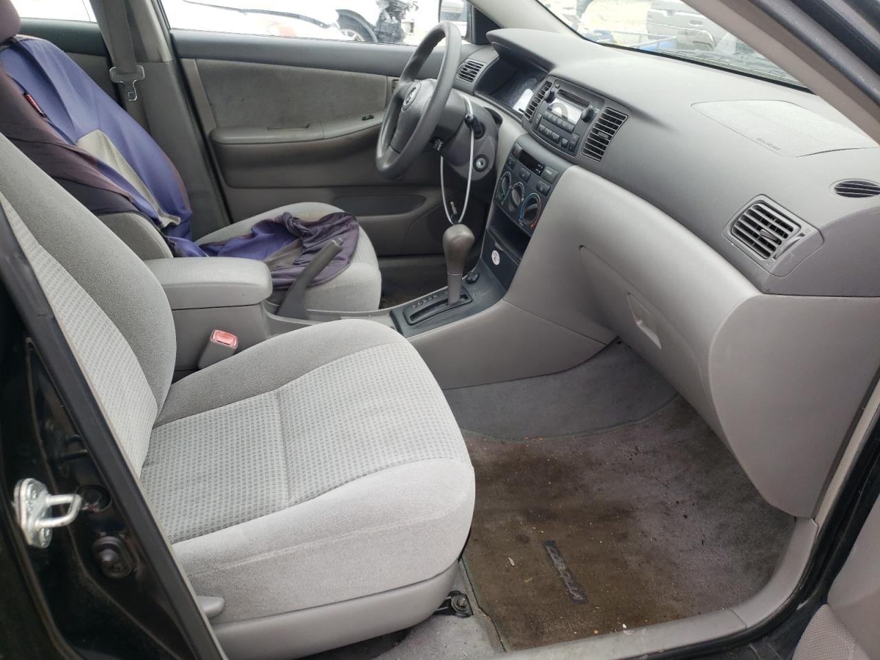 Photo 5 from auction – 2005 TOYOTA COROLLA CE with VIN 2T1BR32E15C455302