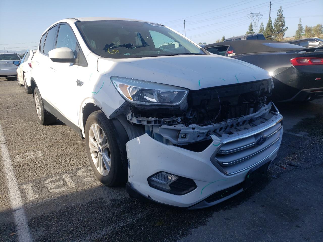 FORD ESCAPE SE 2017 with VIN 1FMCU0GD6HUC34735 - Photo from auction
